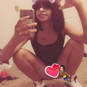 Meet your Posher, Monique